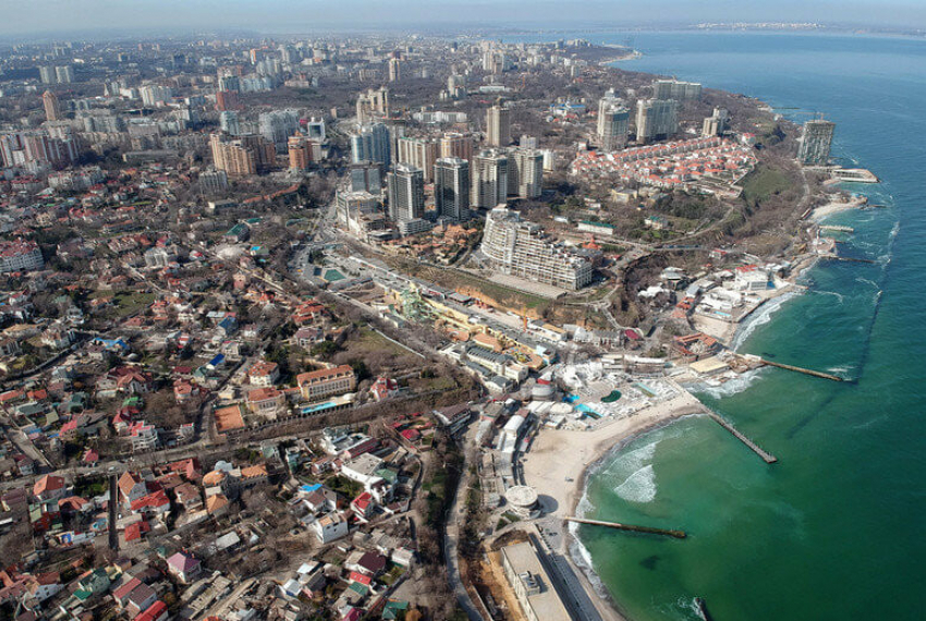 Новости Одессы: подарок Зеленскому от Макрона, уничтожены элитные морские дроны и покупка OnlyFans