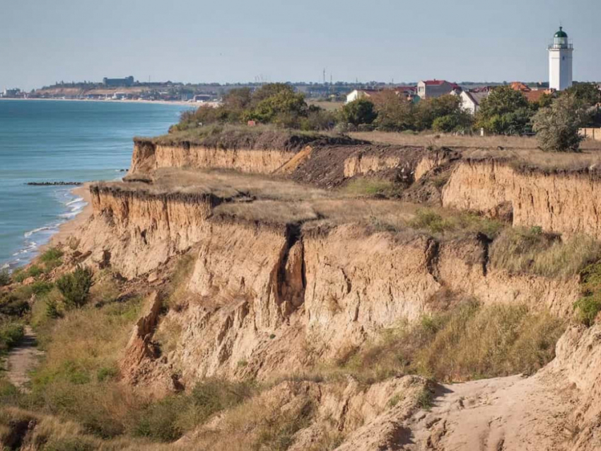 Оползни угрожают уничтожить популярный курорт в Одесской области
