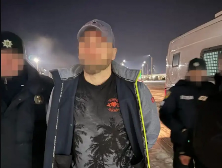 Педофил пять лет насиловал малолетнюю падчерицу из Одессы