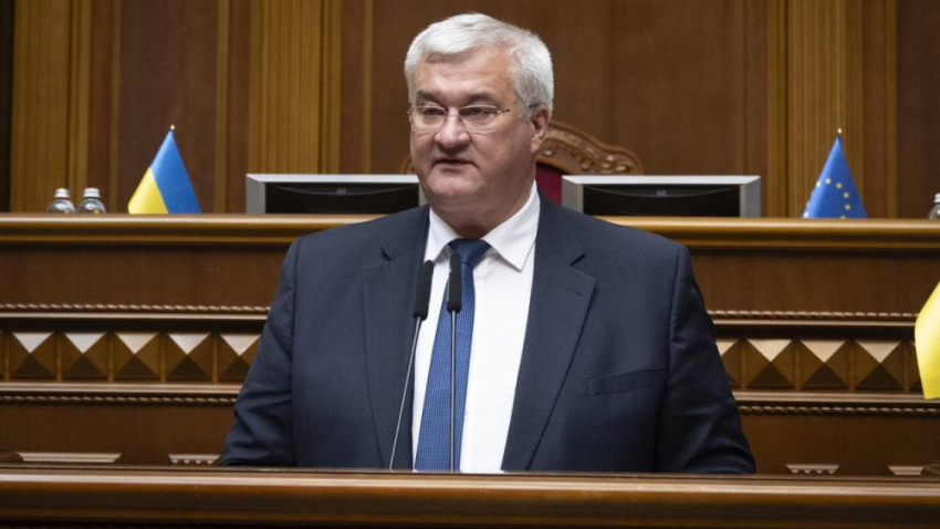 Глава МИД Люксембурга с разбега прыгнул на украинского коллегу в Одессе