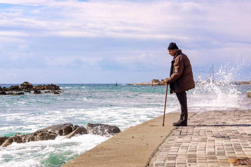 Блогер «Колобок из Одессы» призвал спасать пенсионеров от Киевского режима