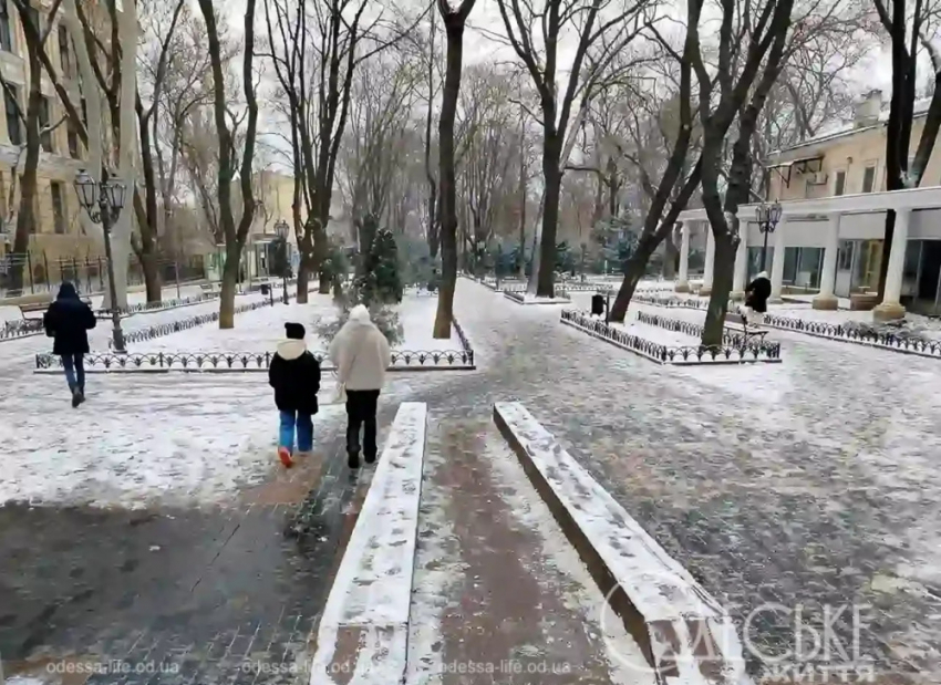 Одессу ждут стеклянные дороги и густой туман