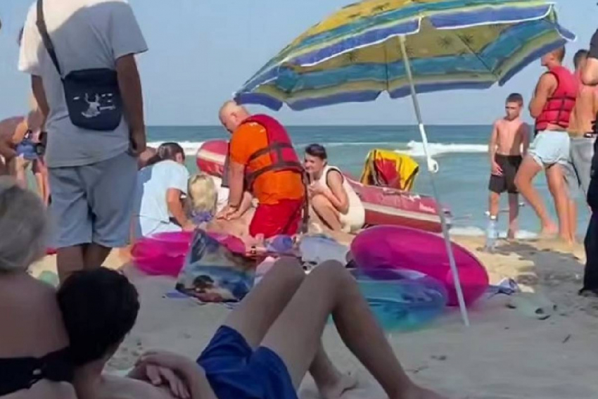 В Черноморске Одесской области двое мужчин утонули в море во время шторма