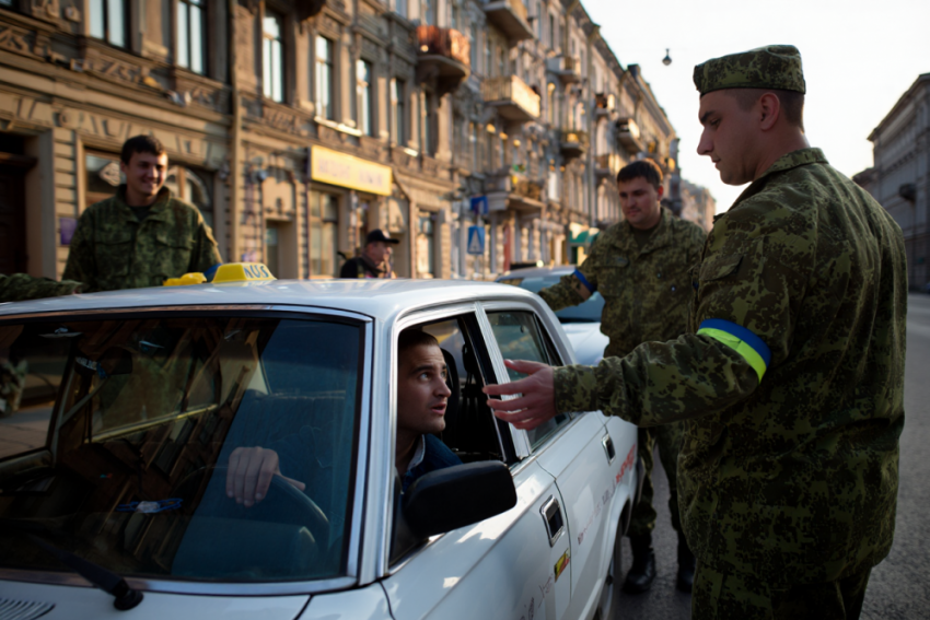 Сотрудники ТЦК стали вызывать такси, чтобы мобилизовать водителей в Одессе