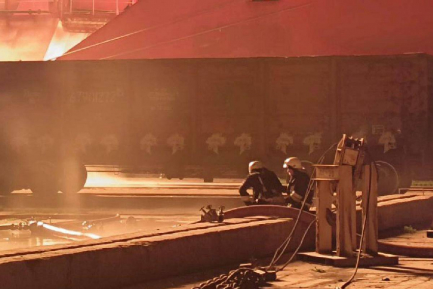 Очевидцы насчитали 28 взрывов на складах ВСУ в Измаиле, город остался без света