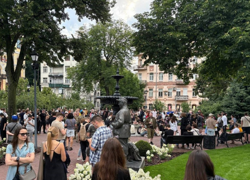 «Задницы себе ликвидируйте»: одесситы вышли на массовые протесты против Зеленского