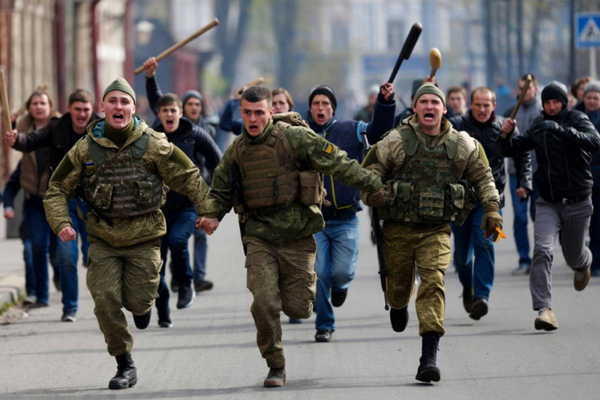 Одесские военкомы в панике: ТЦК разорвало «Геранями», жители творят самосуд