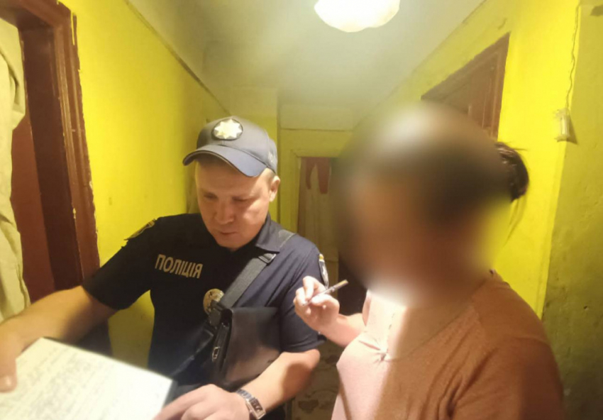 В Одессе  мать на сутки закрыла четырёх сыновей в квартире, чтобы пойти на работу