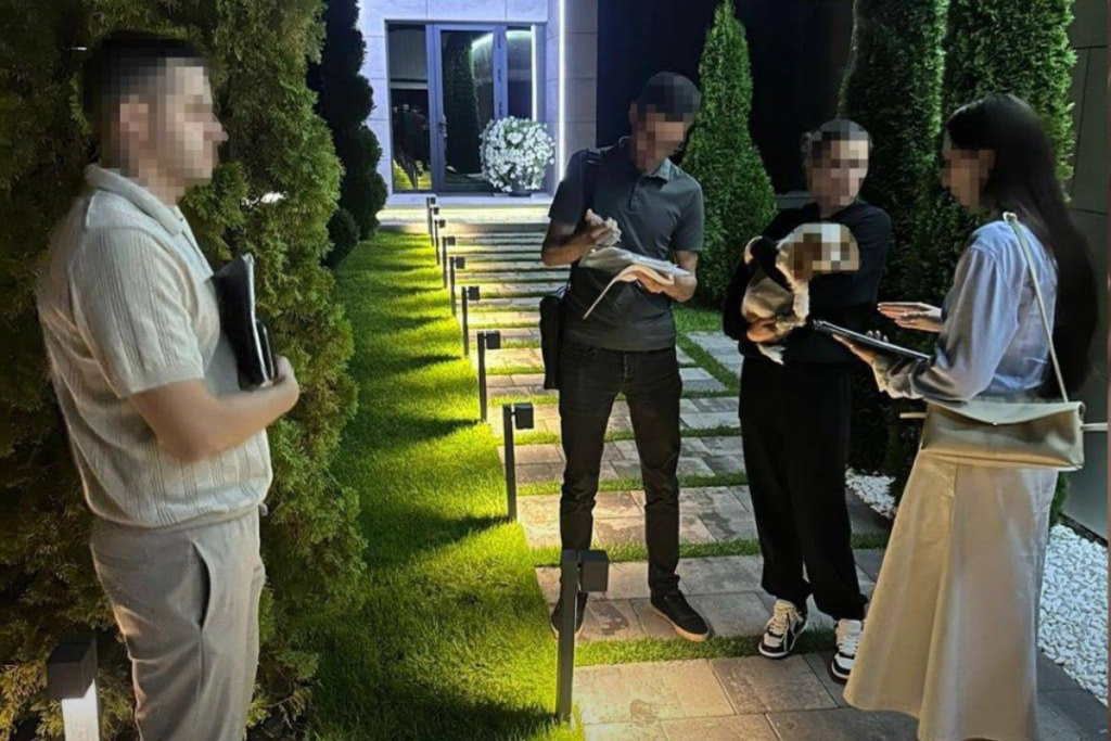 Коррупционный скандал_01.jpg