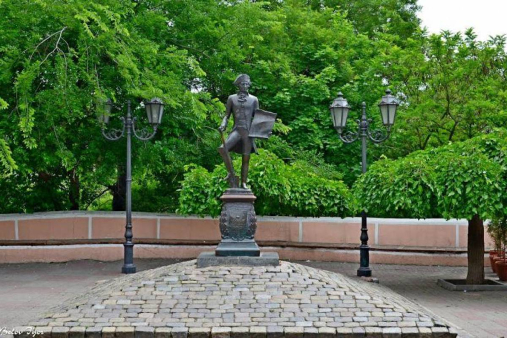 Памятник дерибасу.jpg Памятник дерибасу.jpg